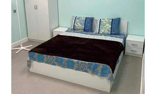 палата в стационаре клиники